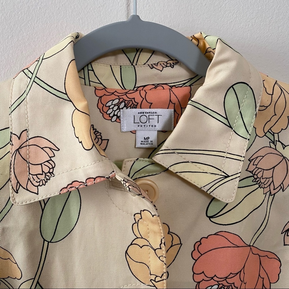 LOFT Ann Taylor Floral Lightweight Jacket Size Medium - Picture 5 of 8